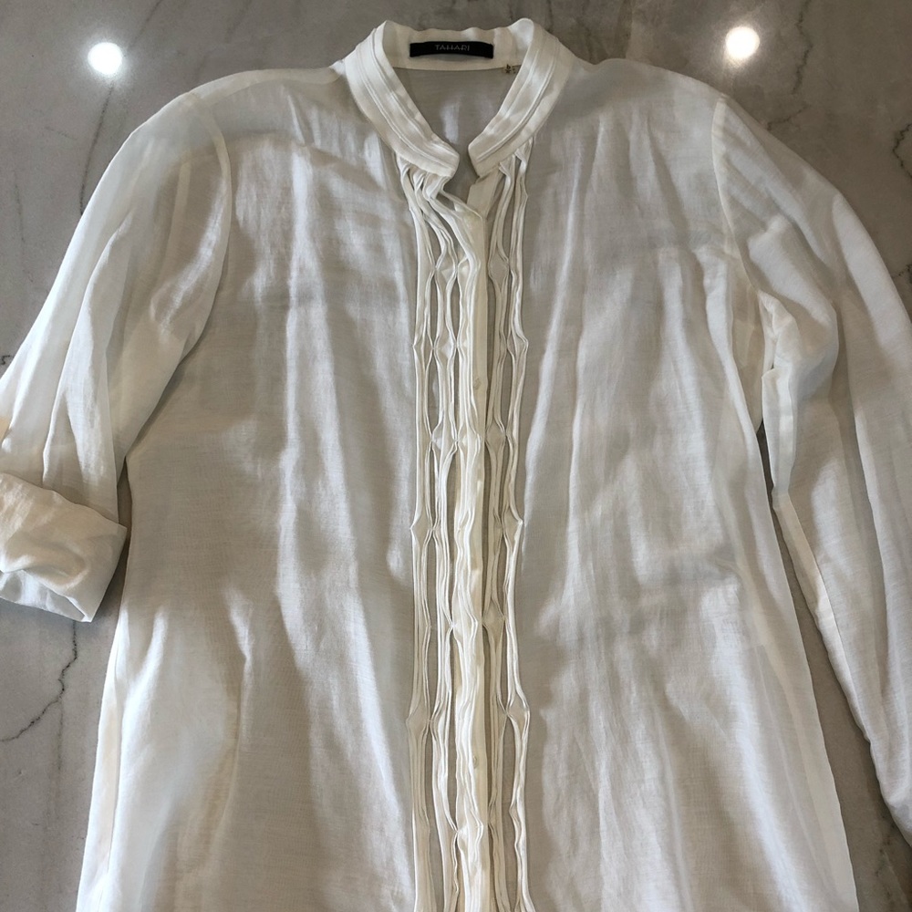 Tahari Perfect Summer Button Down Shirt